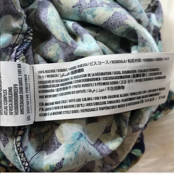 Hollister Blue floral ruffle front dress l - Picture 6 of 8